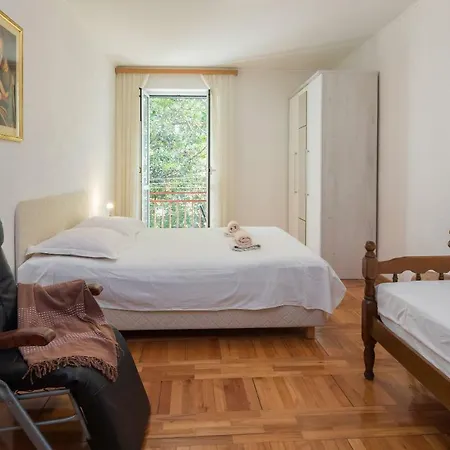 Apartment In Center Split