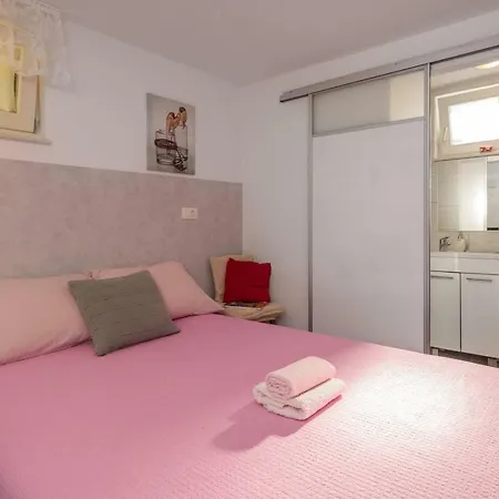 Apartment In Center *