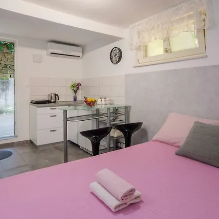 Apartment In Center Apartamento Split
